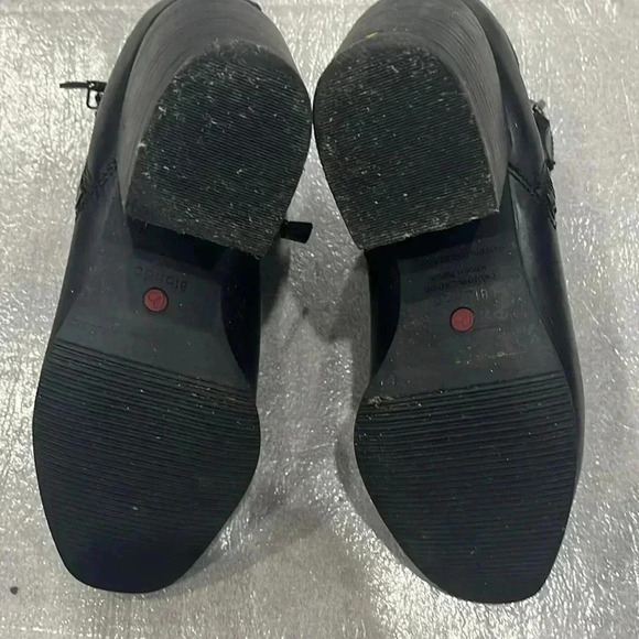 [US8]Blondo Black Waterproof Block Heeled  Round Toe Ankle Boots - Picture 8 of 9